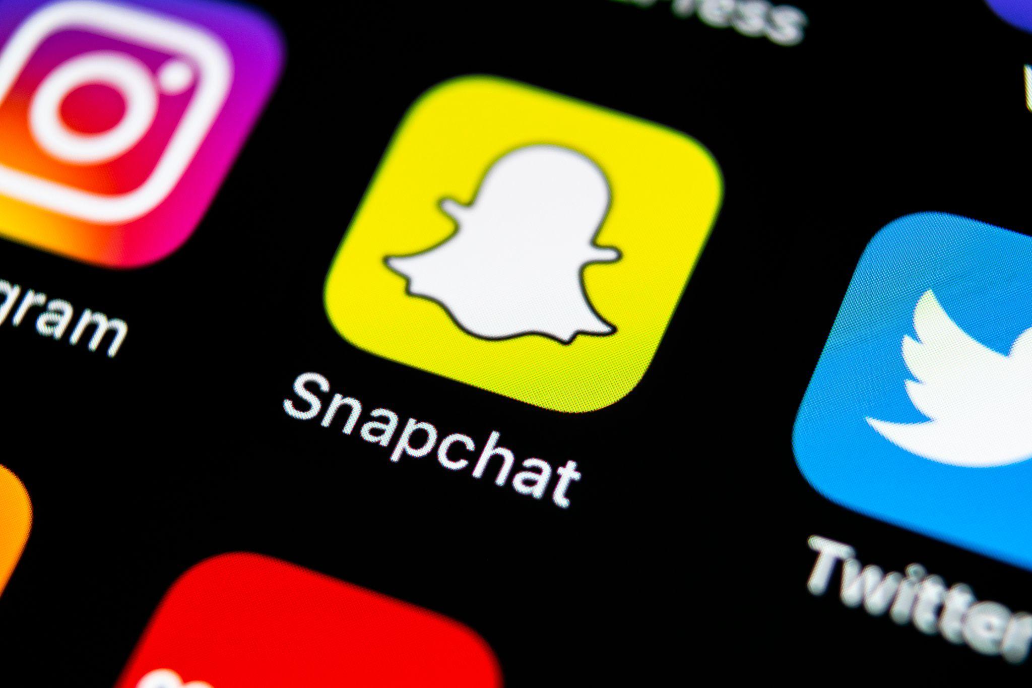 snapchat-app-on-iphone.jpg